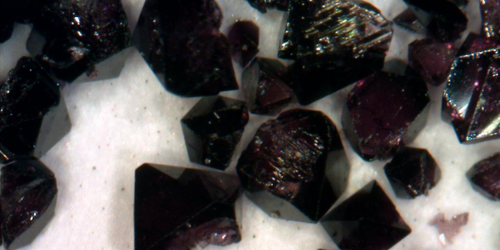 Perovskites single crystals